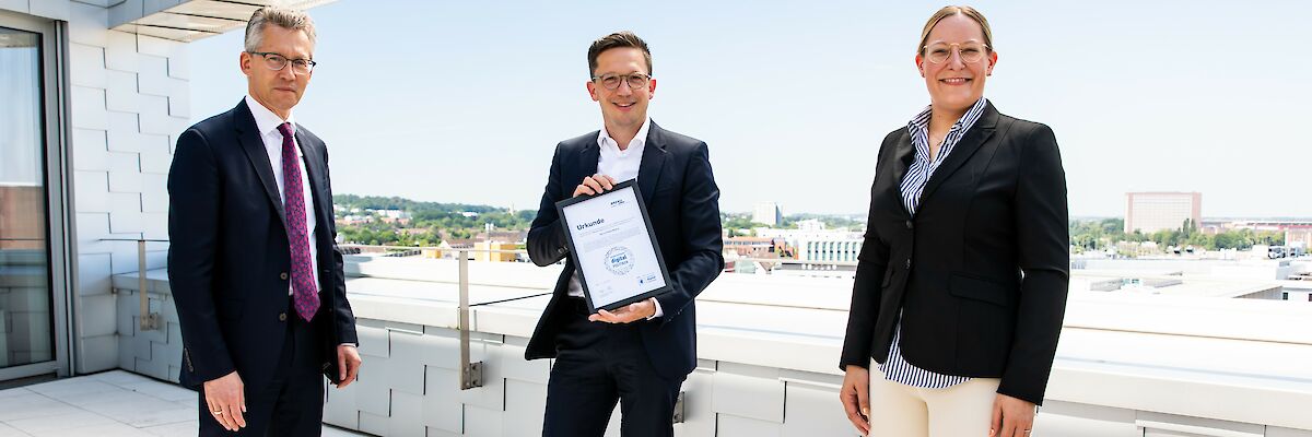 Auszeichnung von Falko Mohrs als Digitalpolitiker in Wolfsburg